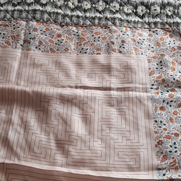 Vintage SILK SCARF, ANN KLIEN - Picture 7 of 7
